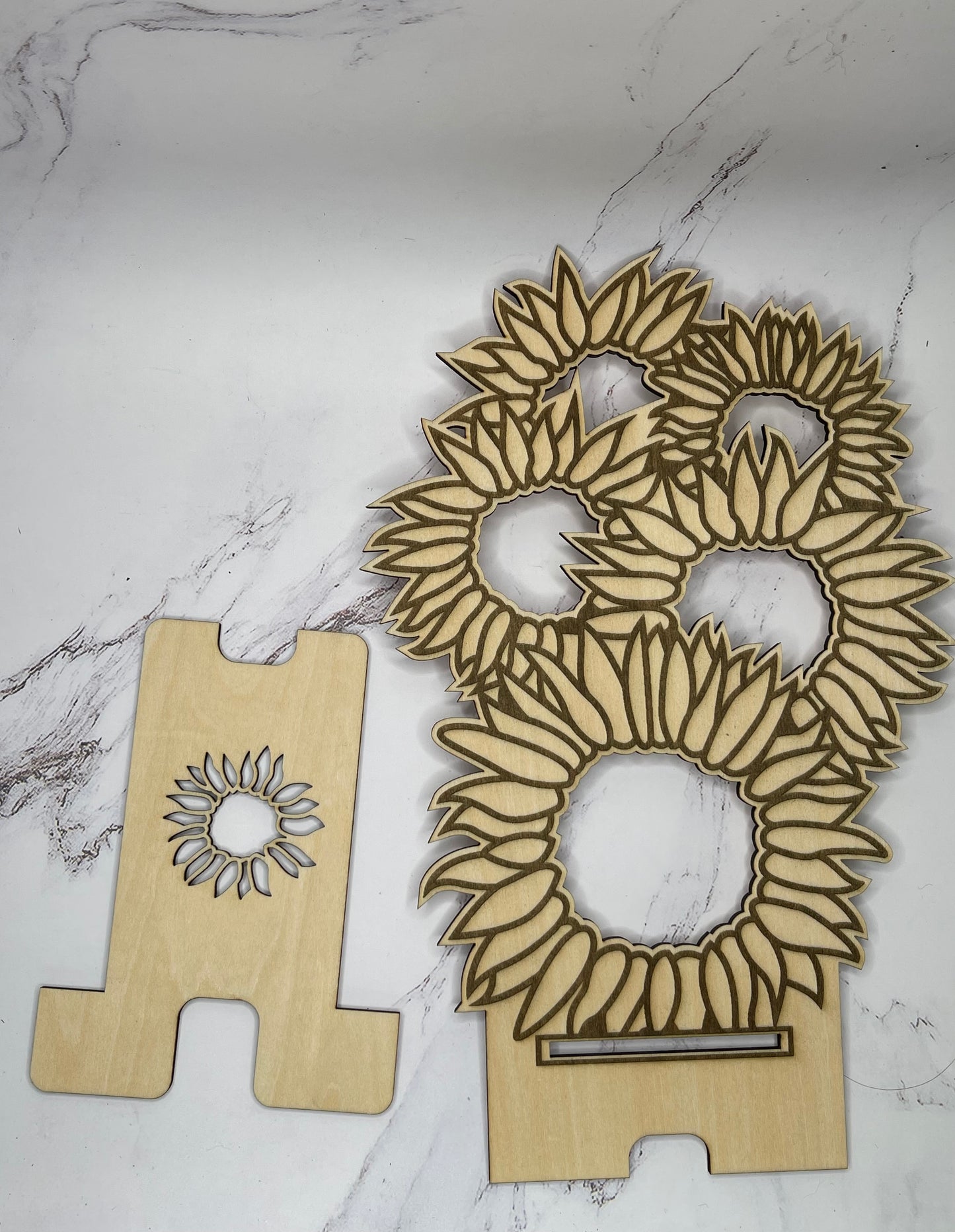 Engraved Sunflower - Phone Stand