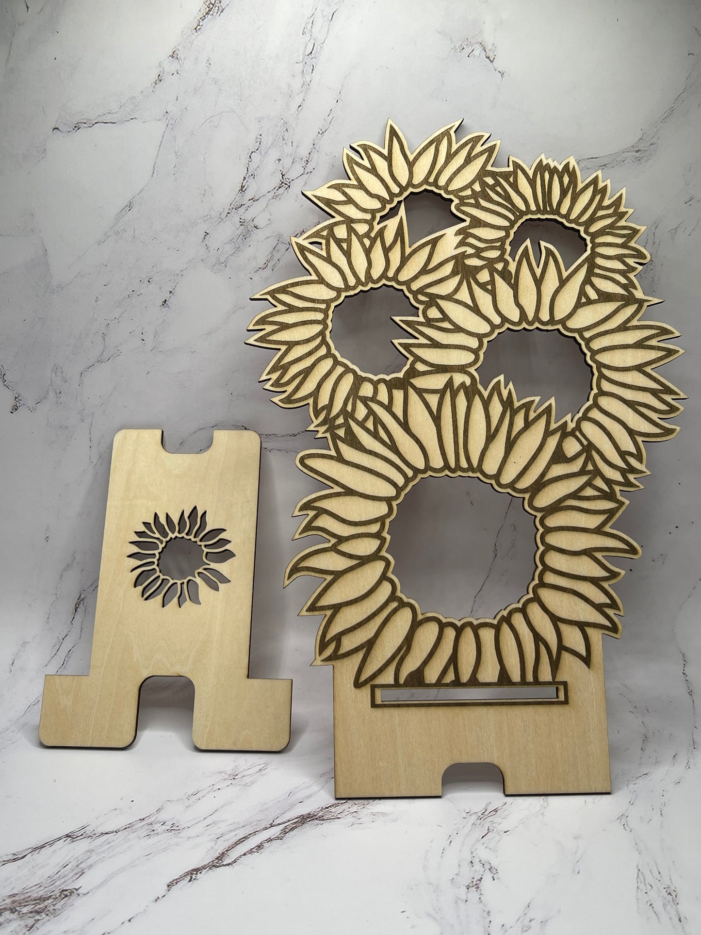 Engraved Sunflower - Phone Stand